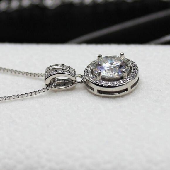 1 Ct Moissanite Halo Pendant Necklace Rhodium Plated Stamped 925 Sterling Silver - Picture 4 of 9